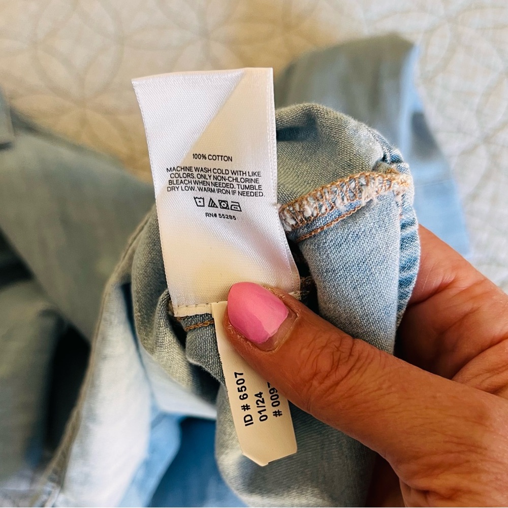 Express Light Blue Casual Shirt women size small denim - Picture 10 of 11